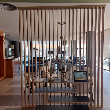 & Real Ciudad De מלון