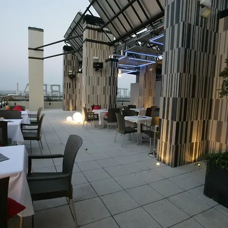 Отель & Real Ciudad De Сарагоса