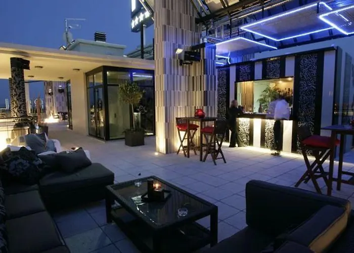 & Real Ciudad De Hotell