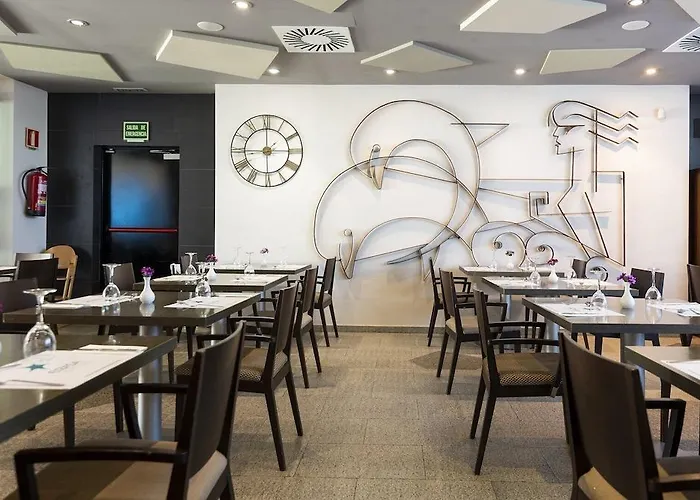 Hotell & Real Ciudad De 4*