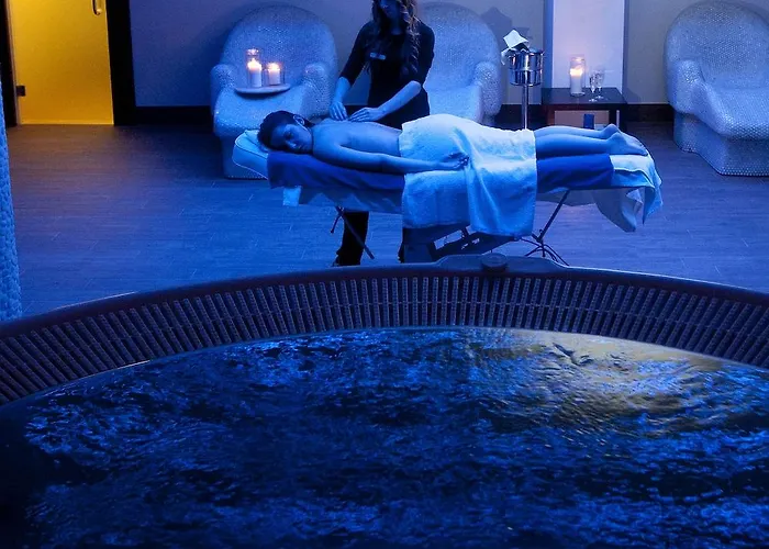 호텔 & Real Ciudad De 4*