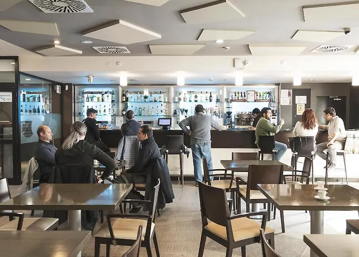 호텔 & Real Ciudad De 4*