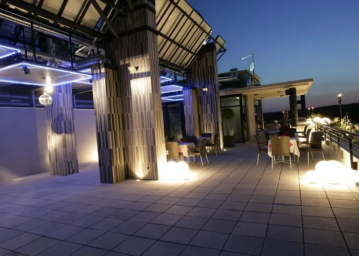 & Real Ciudad De 4* Saragozza