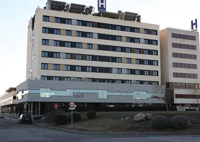 Hotell & Real Ciudad De 4*