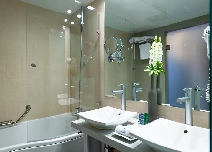 Hotel & Real Ciudad De 4*